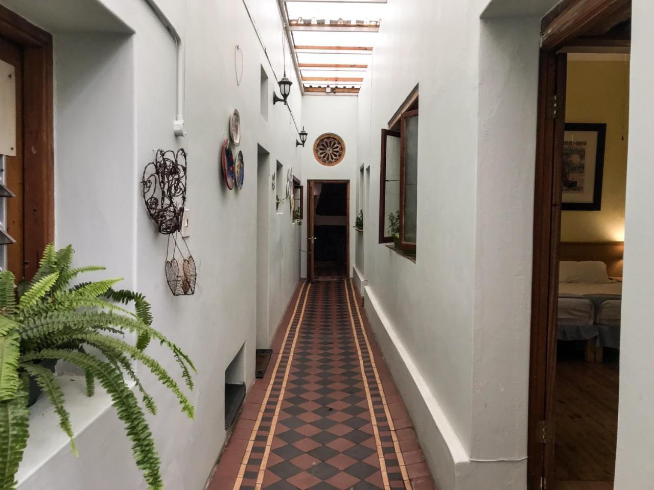Oak Backpackers