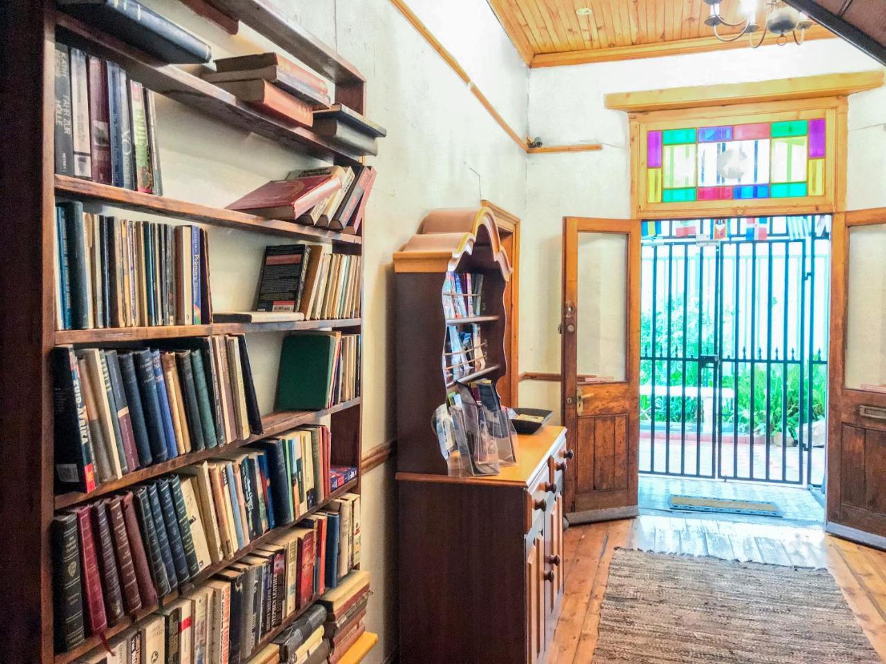 Hostel Oak Backpackers
