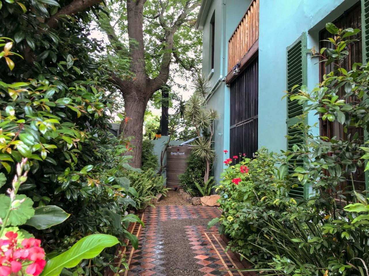 Oak Backpackers Cape Town