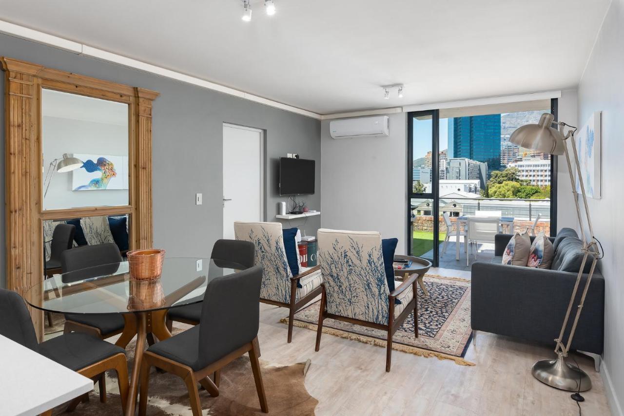 Greenwich Square Luxury * Cape Town