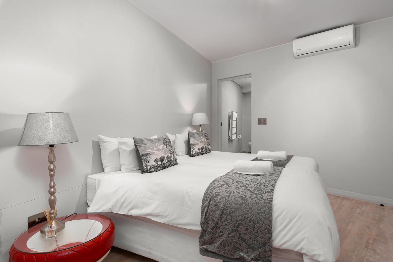 Greenwich Square Luxury * Cape Town