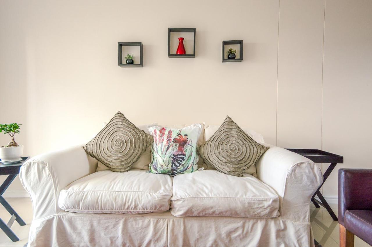 Dollar Blouberg Apartment