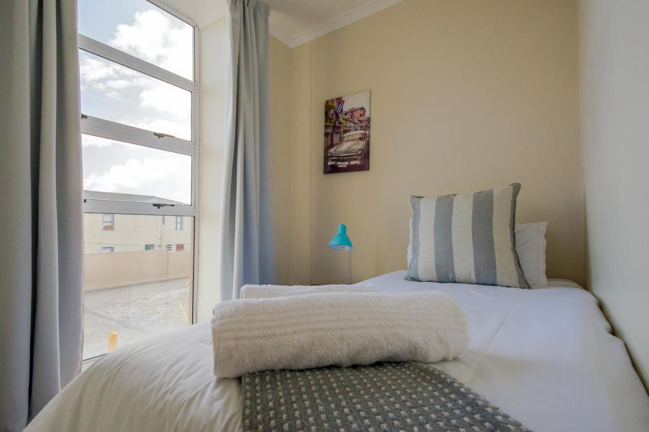 Dollar Blouberg Apartment *