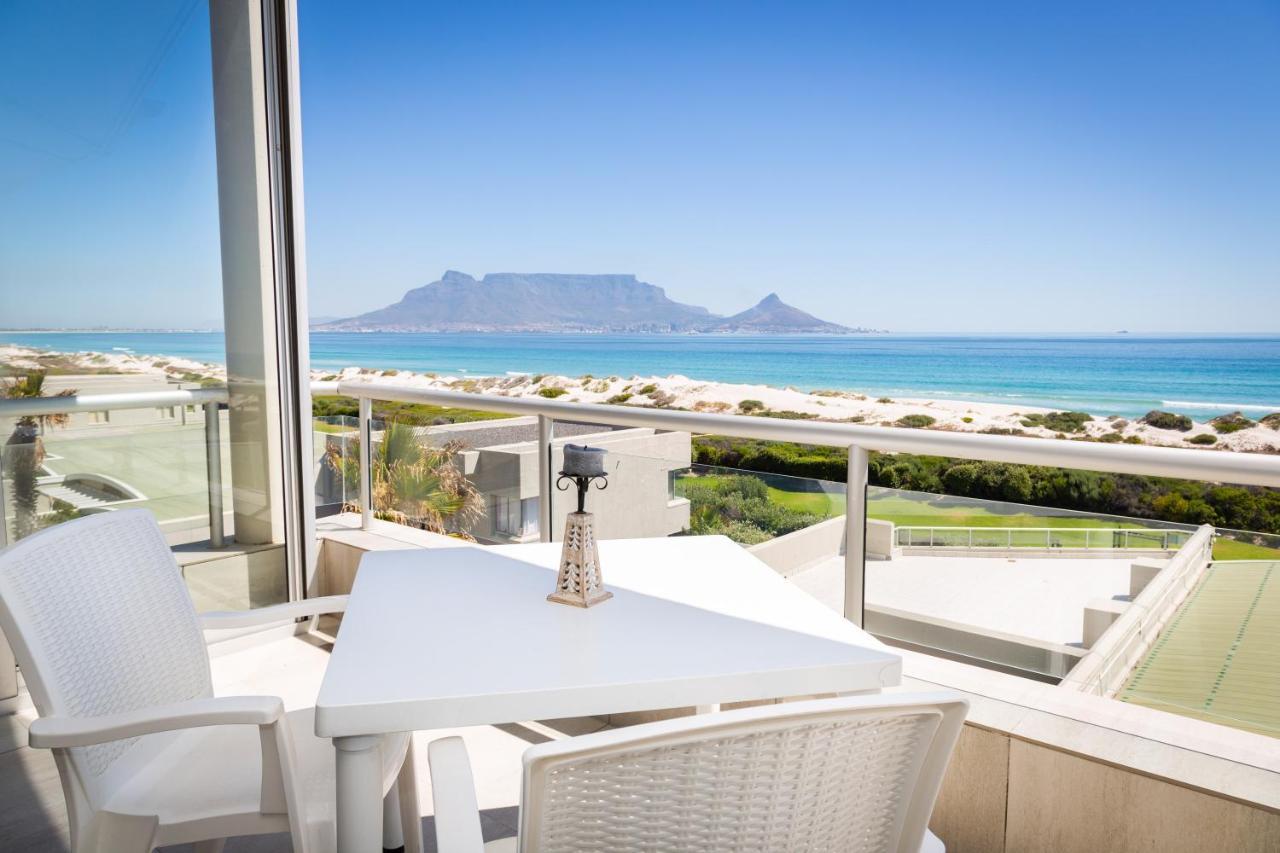 Luxury Private Beachfront 2 Bedroom Dolphin Apartment, Blouberg, Apartment *