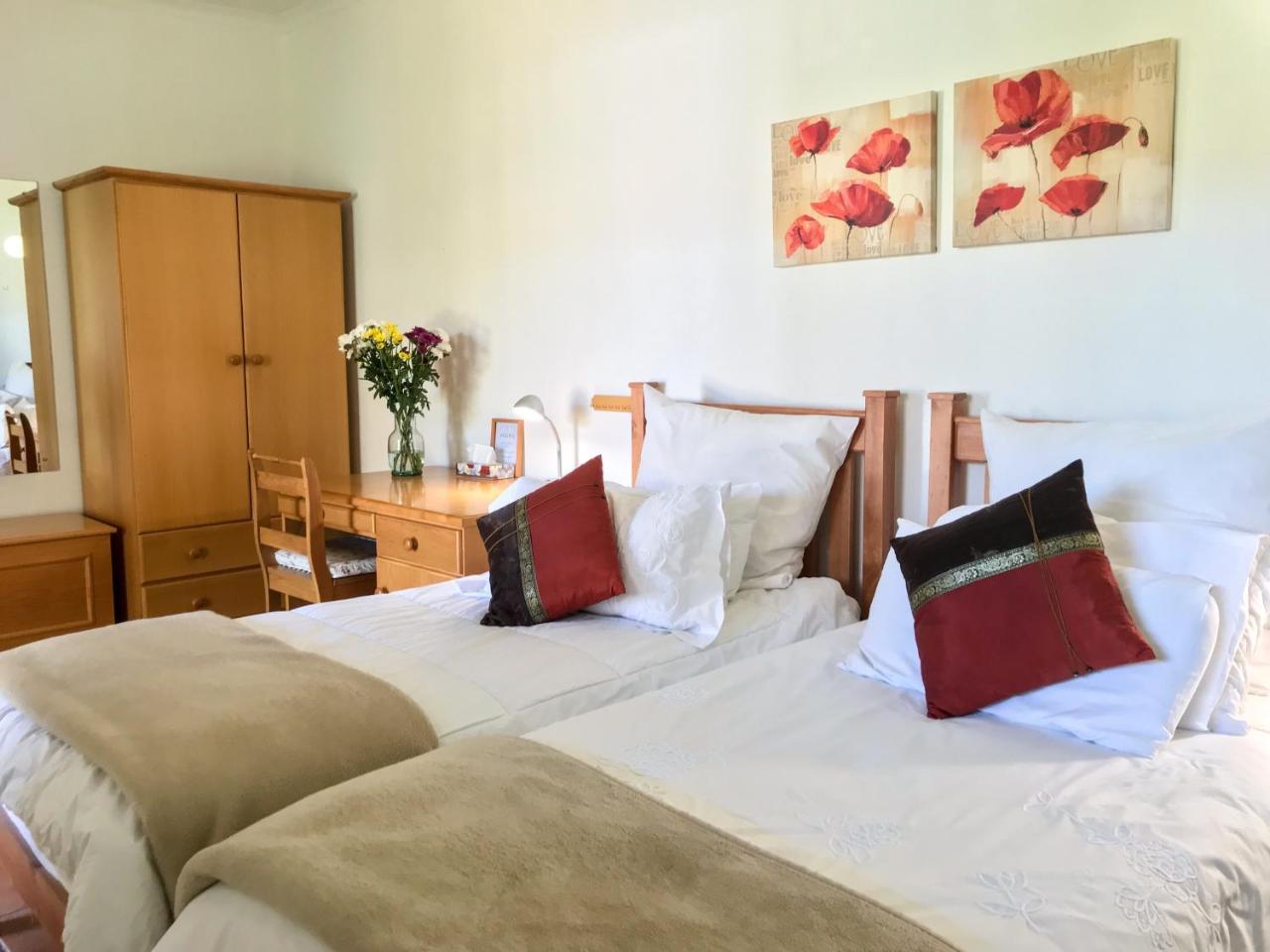 Howards End Manor Acomodação com café da manhã  3*