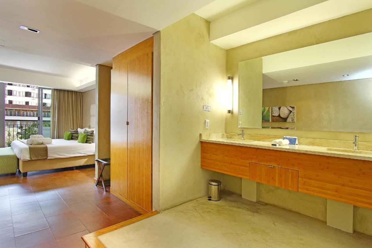 Hotel Thirty Keys