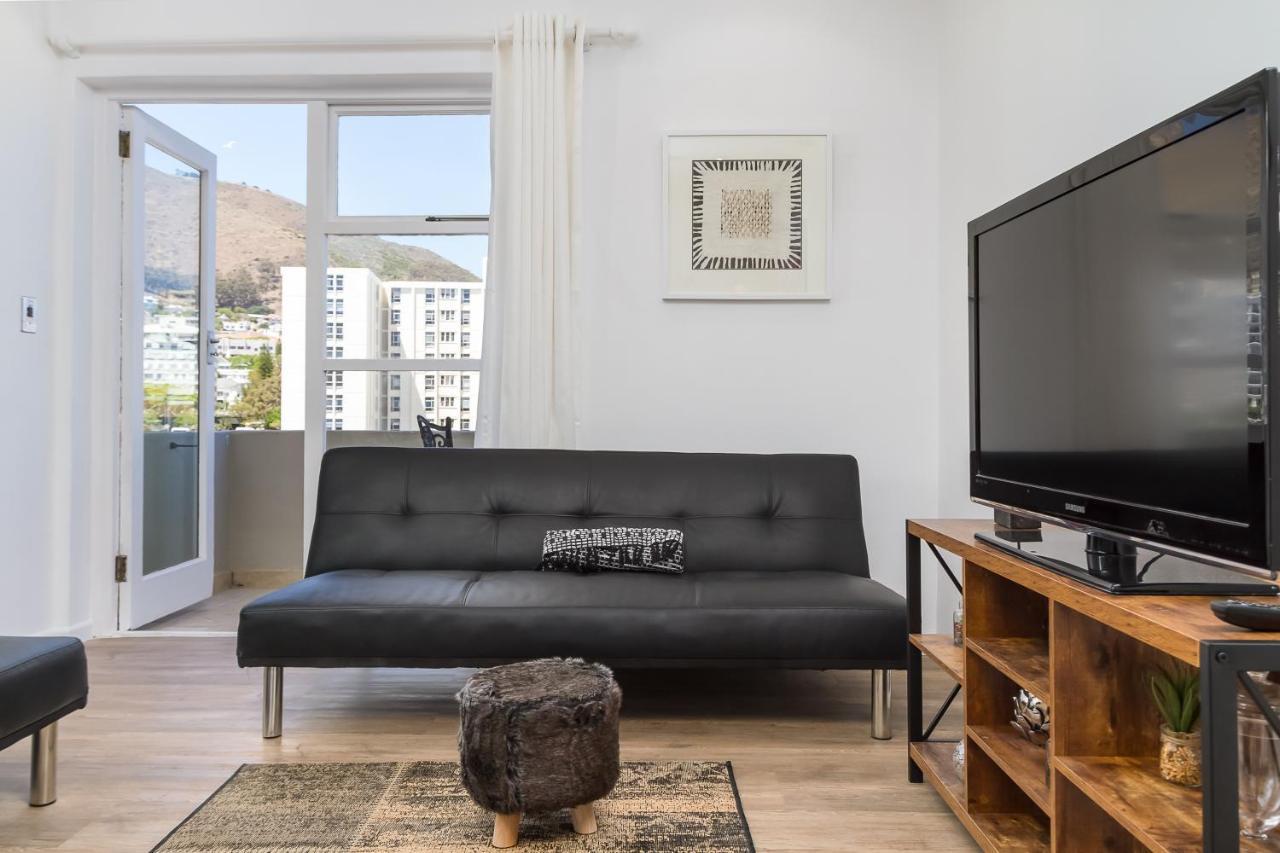 Bay Point C10 Apartment