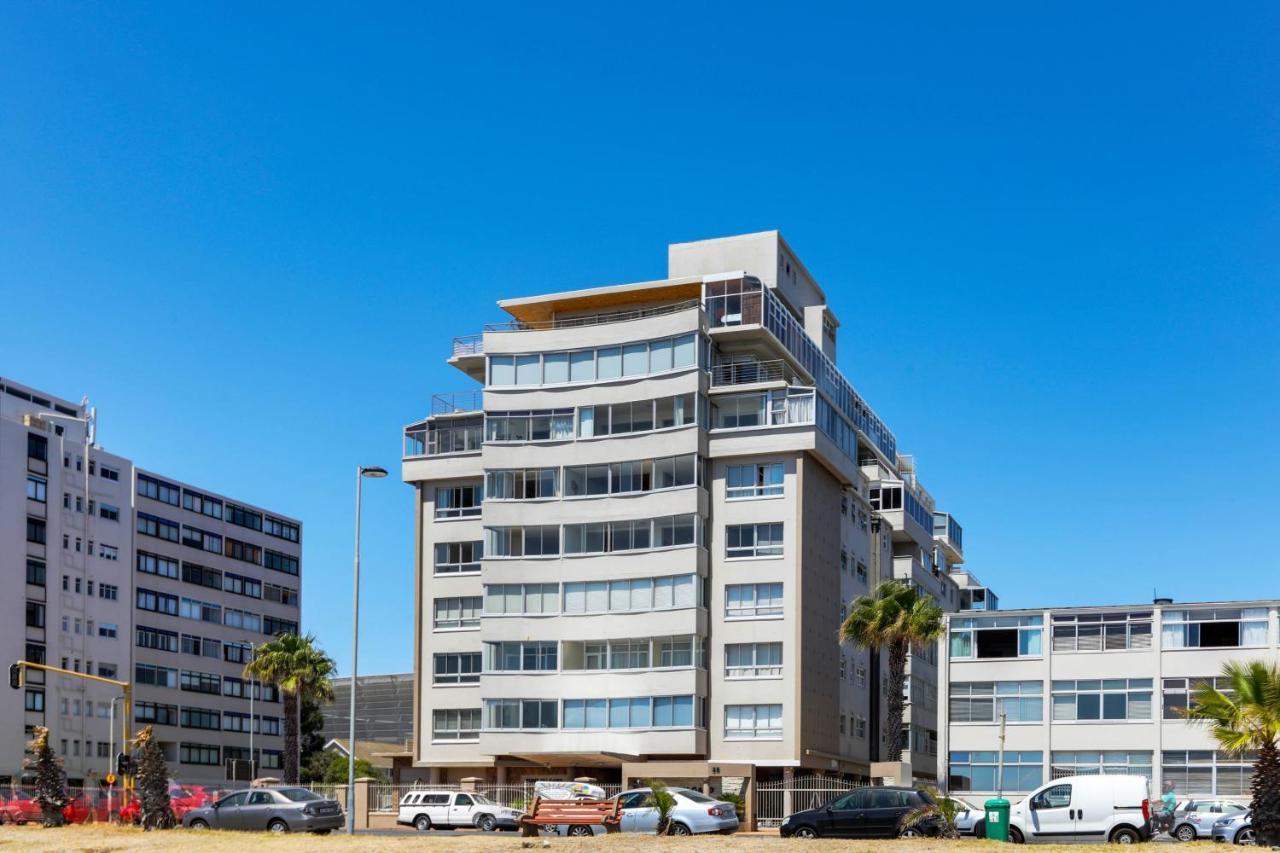 Backup-power Mouille Point Apartment *