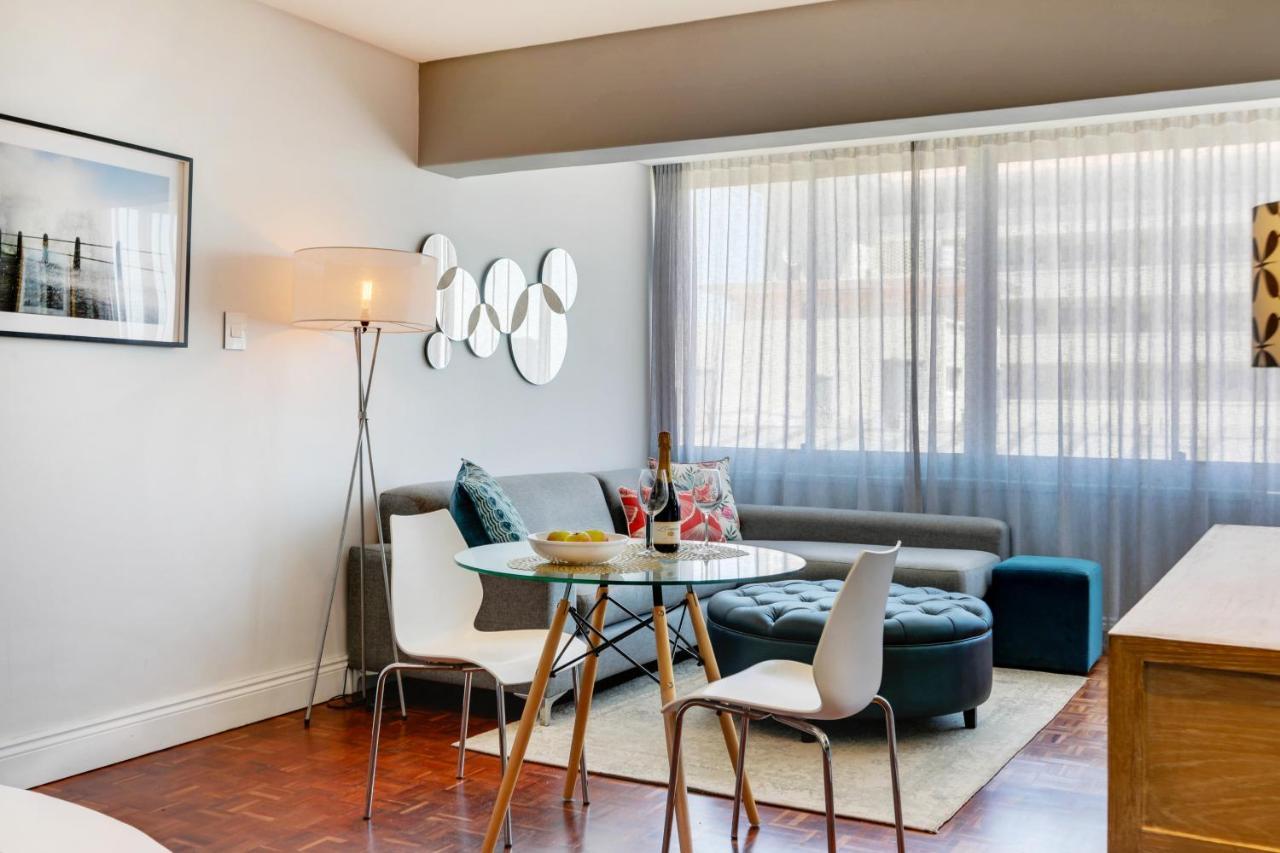 Backup-power Mouille Point Apartment *