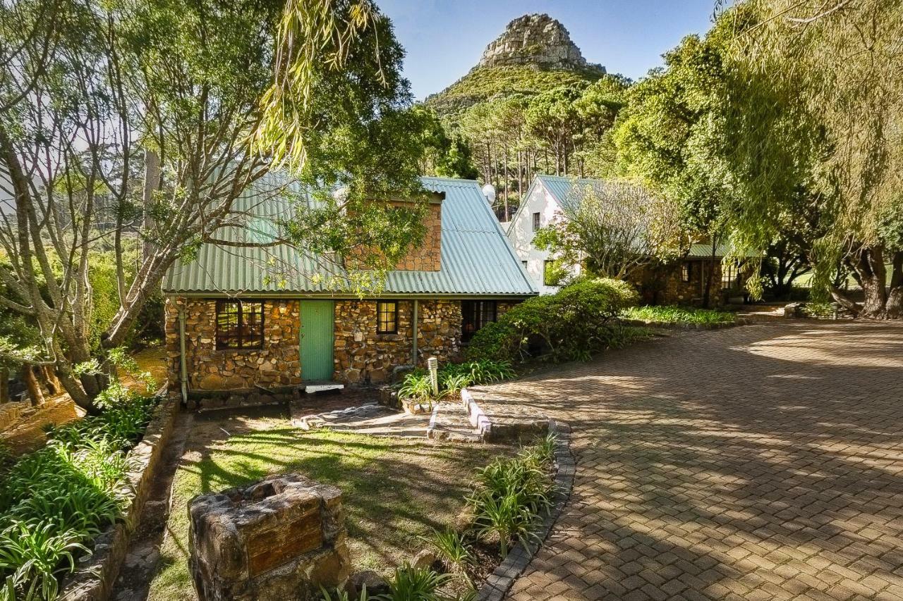 Houtkapperspoort Country Chalet *