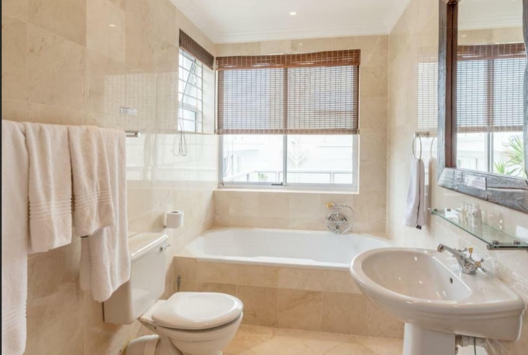 Bantry Luxury * Cape Town