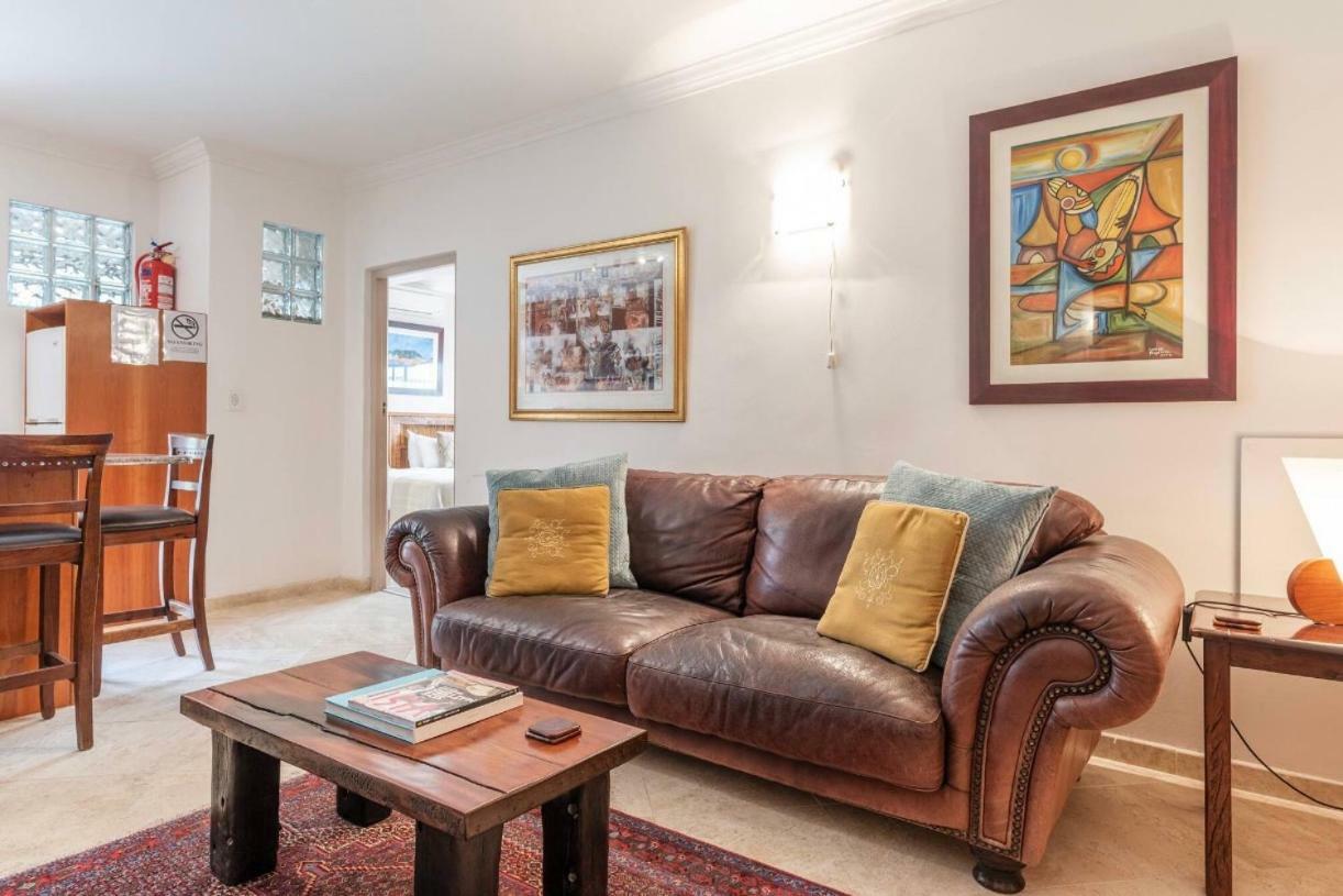 Bantry Luxury *