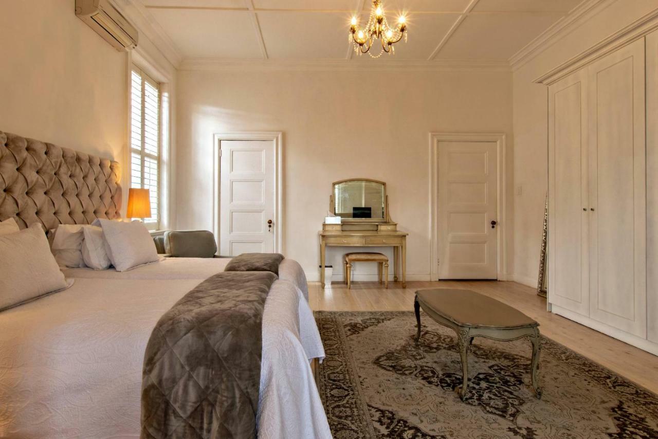 Rhonda's Manor Guest house Cape Town