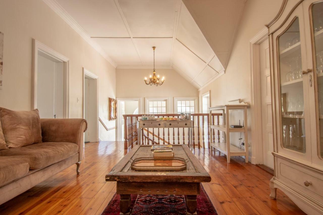 Rhonda's Manor Guest house 4*