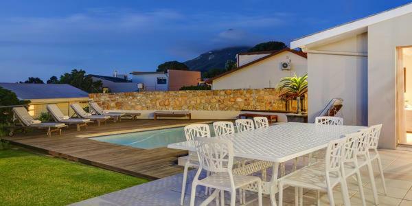 Villa Amber Place