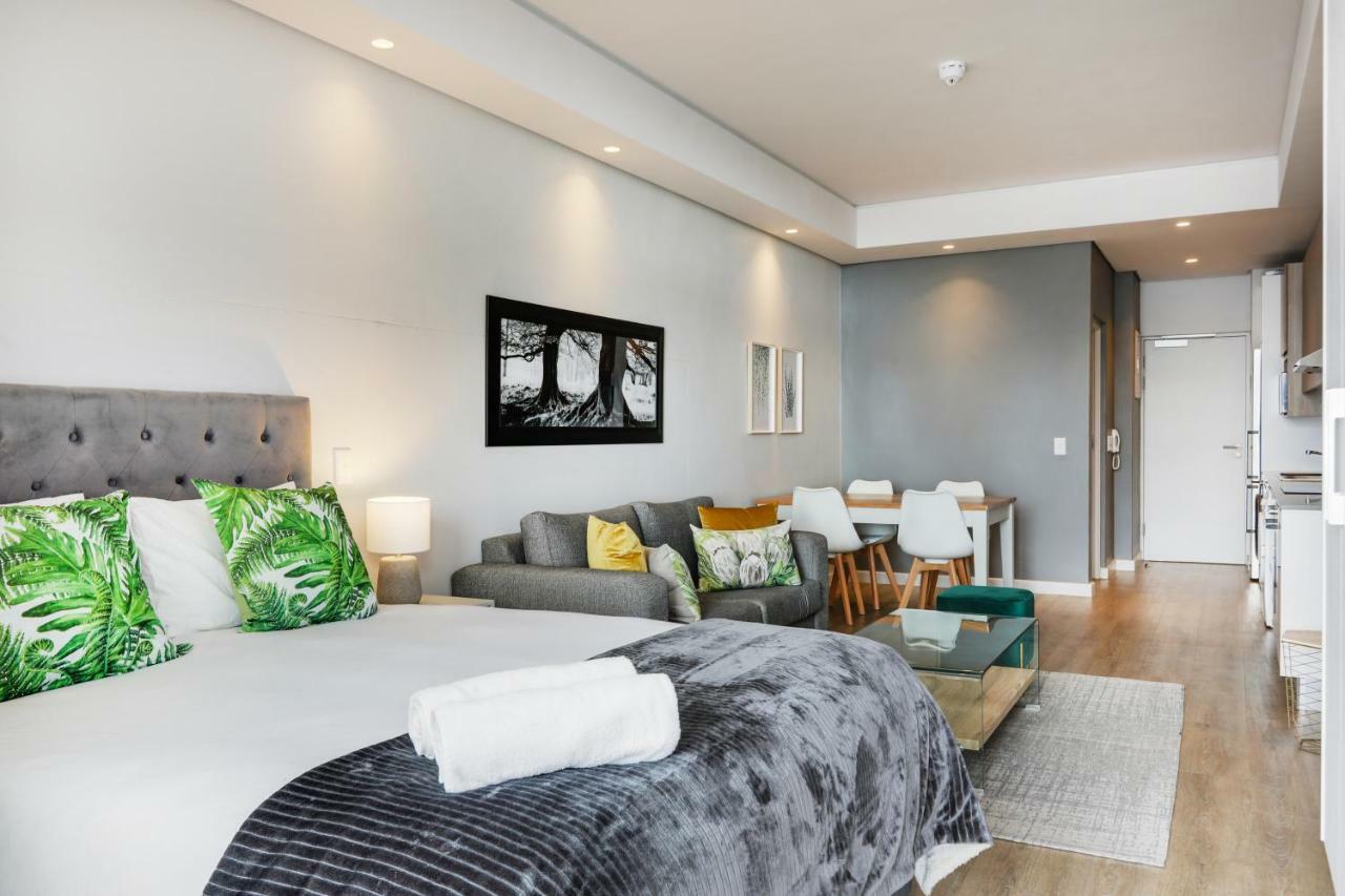 Backup-power Eco Balcony Near Table Mountain * Cape Town