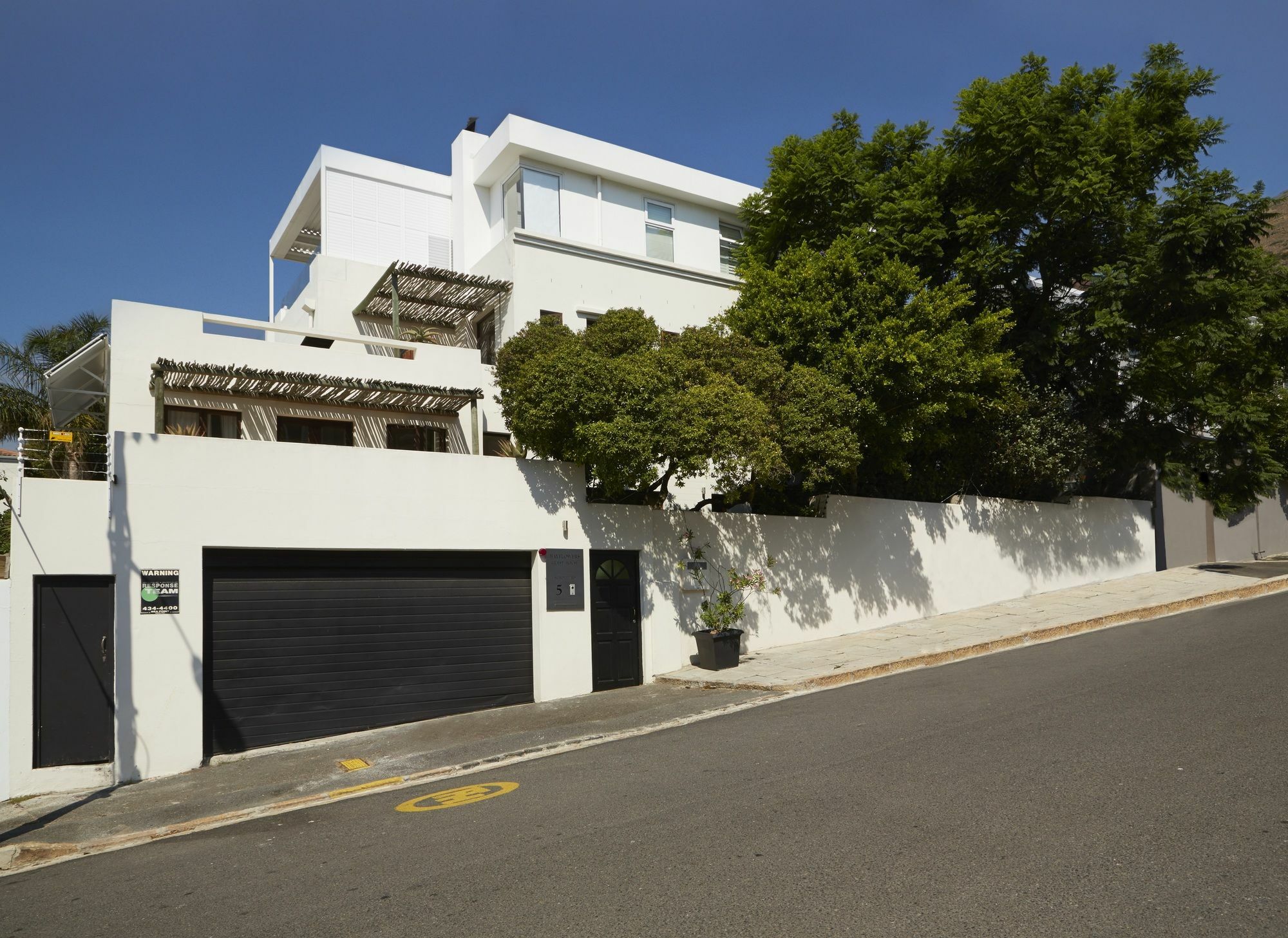 Bayflowers Guest house