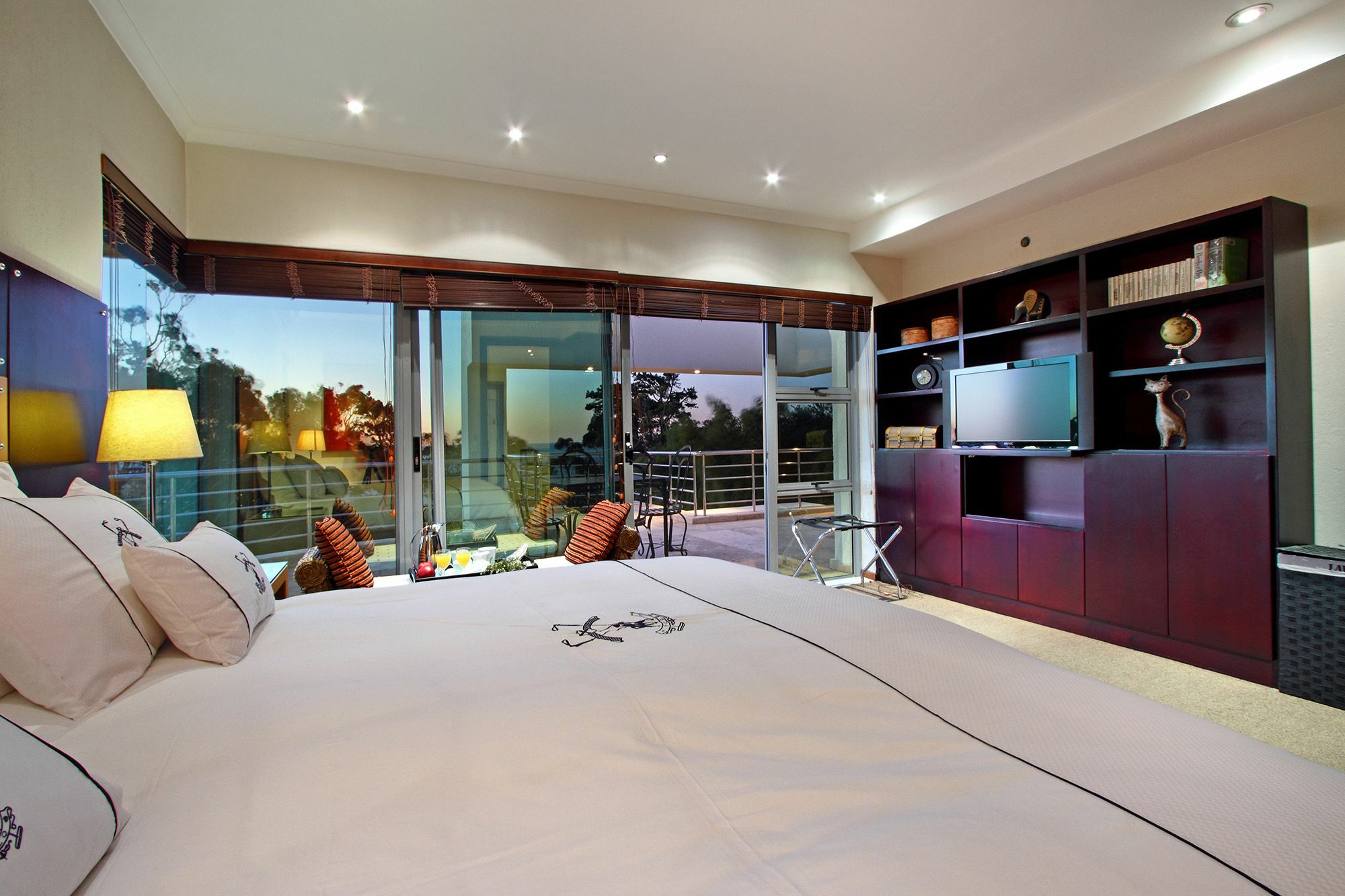 Villa Hollywood Mansion & Camps Bay