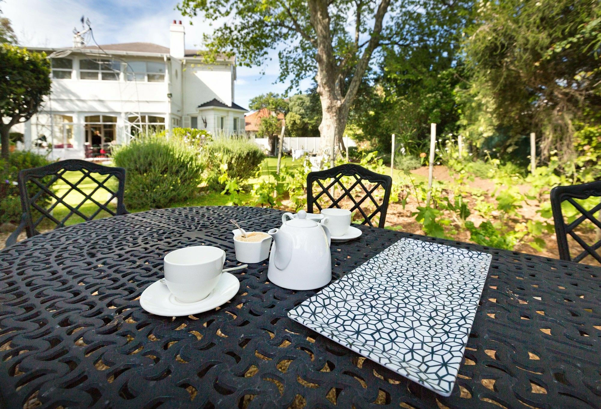Brooklands House Guest house 4*