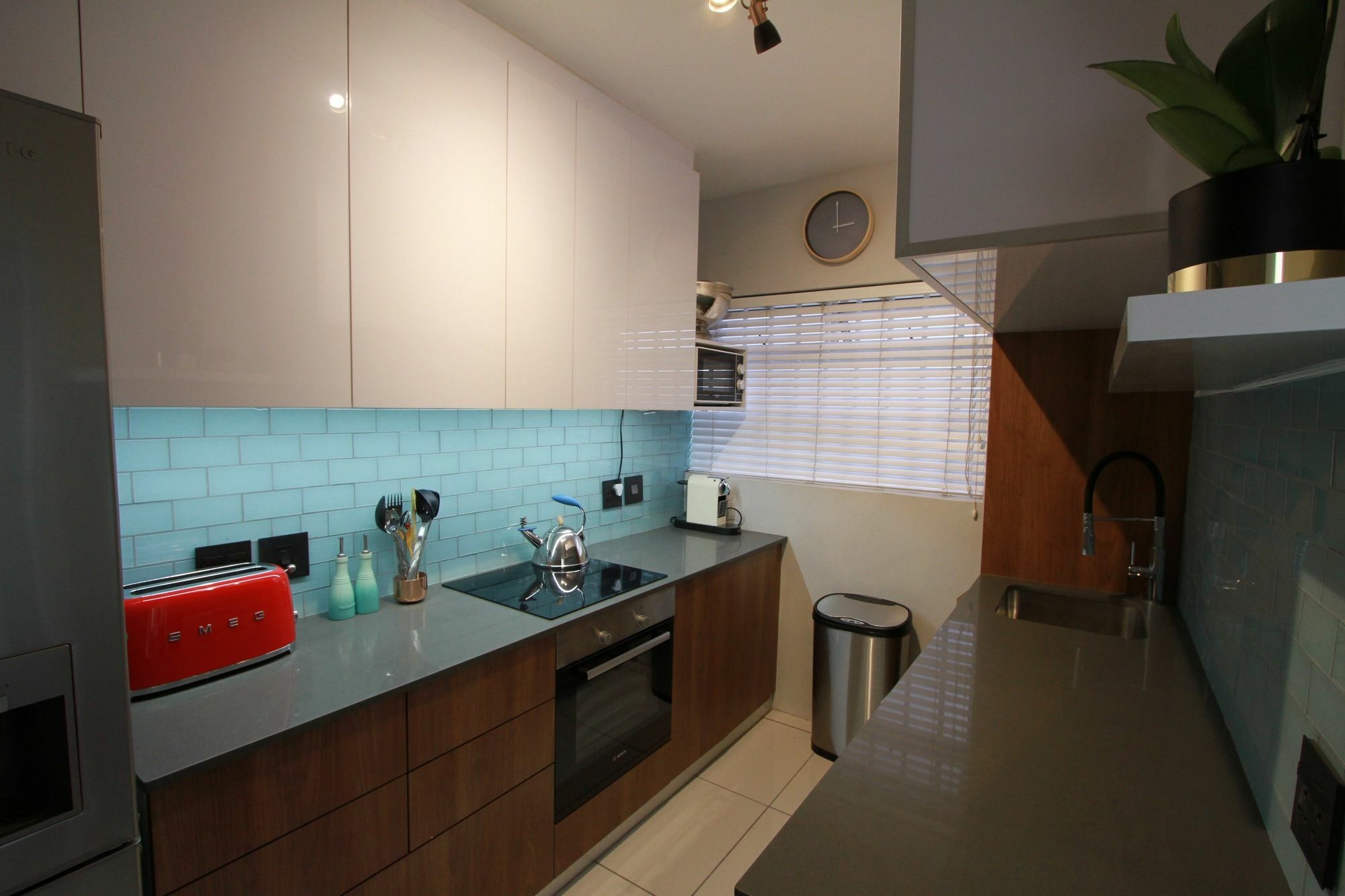 Designer With Sea Views Apartment *