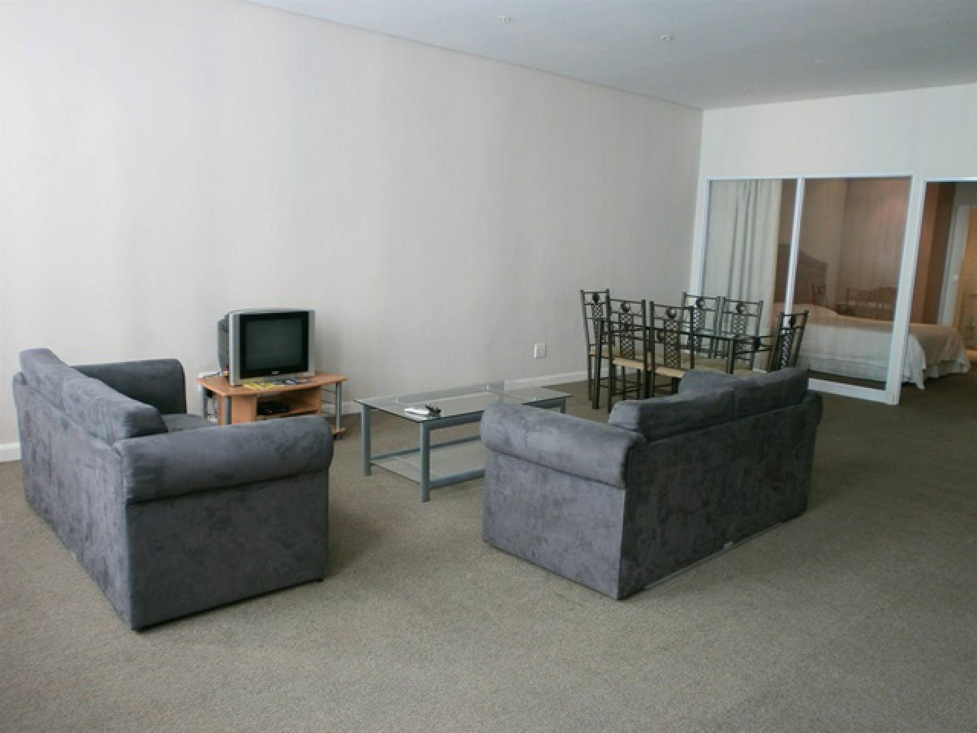 Glaston House Apartment *