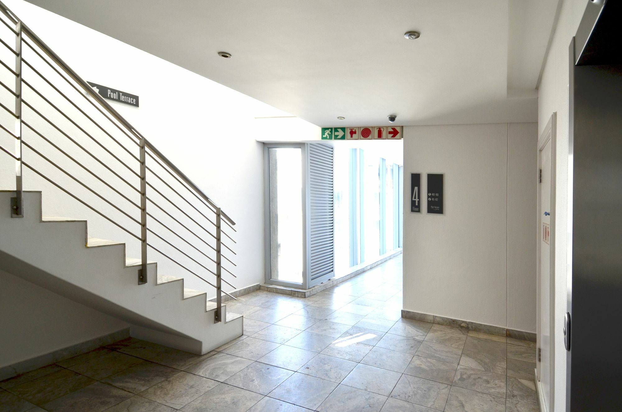 Apartment 410 Harbour Bridge