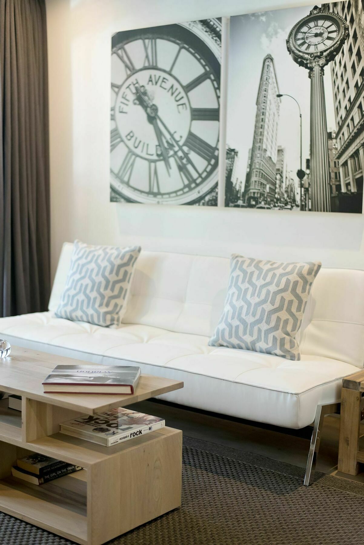 Manhattan Style In Cbd