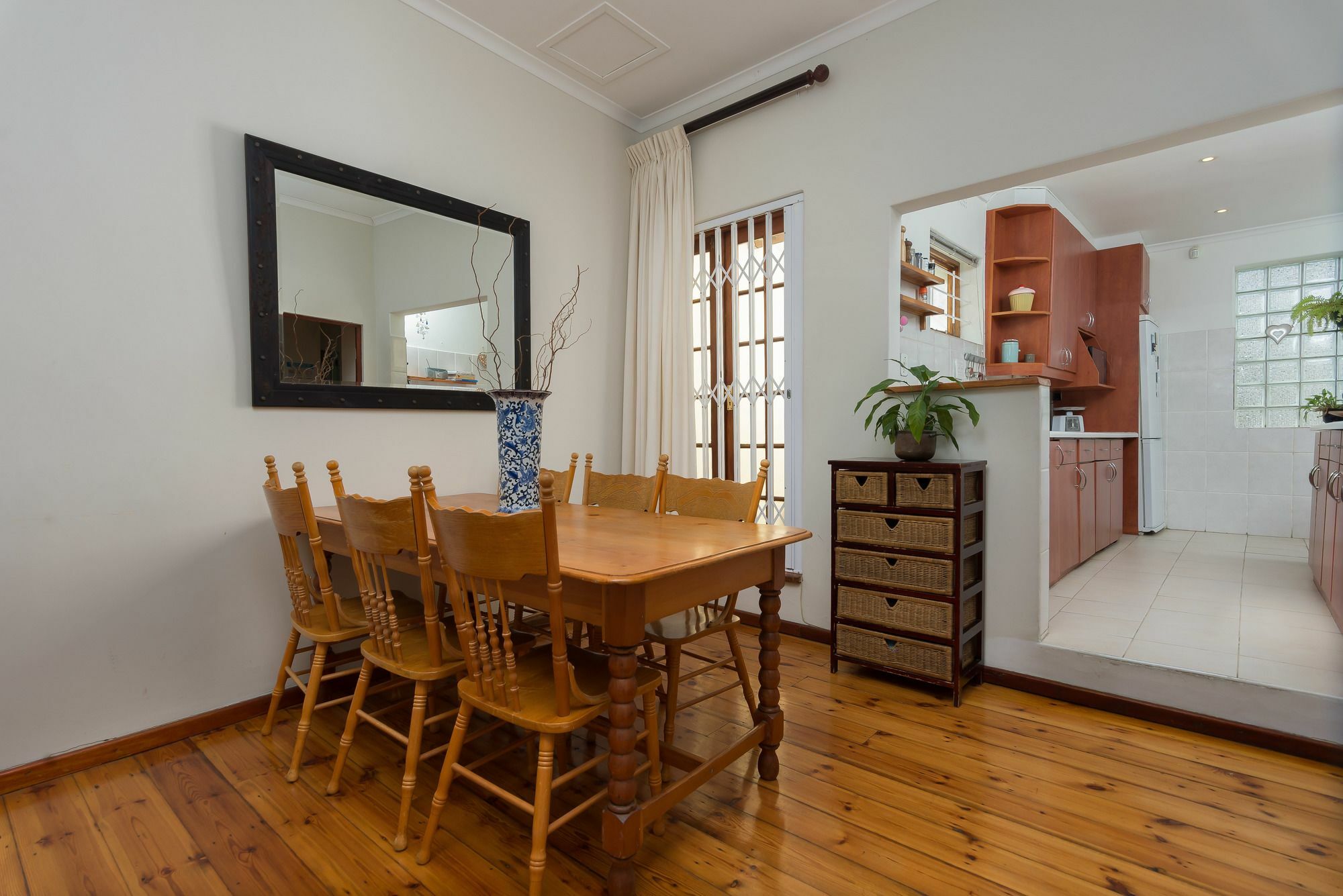 Apartment Blackheath Downstairs 13 *
