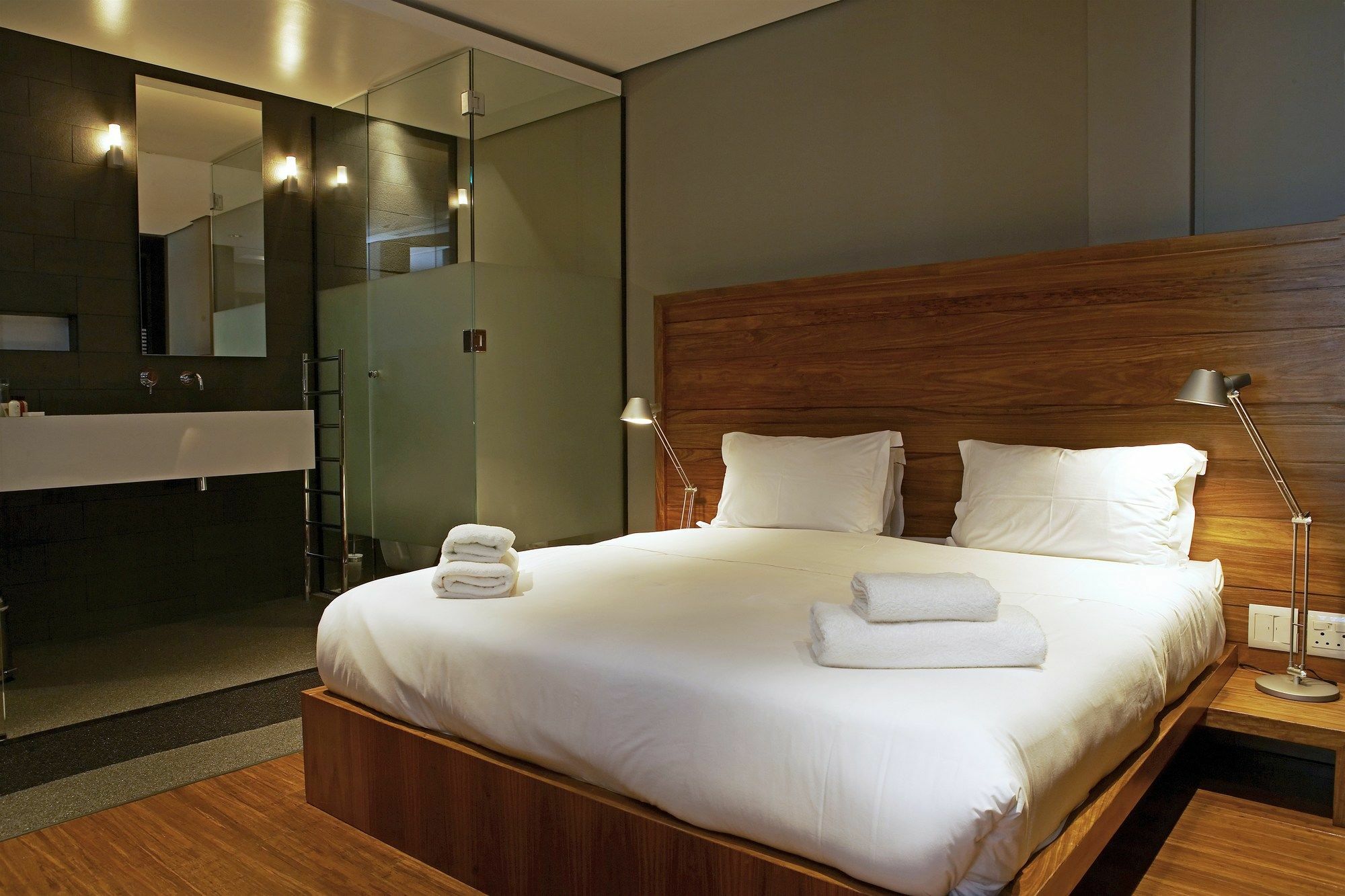 Cape Quarter Living One Bedroom Apartment *