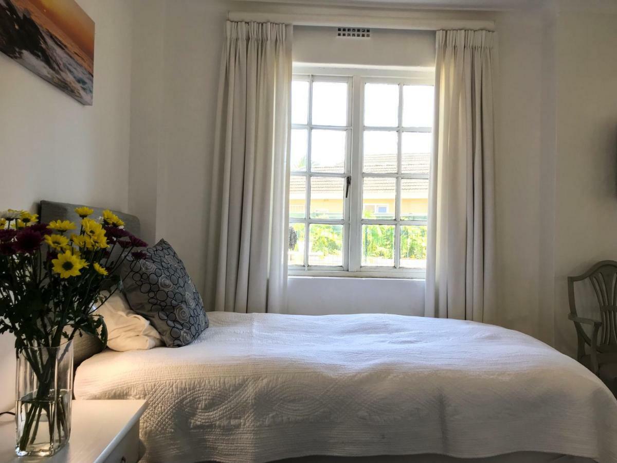 Howards End Manor Acomodação com café da manhã 