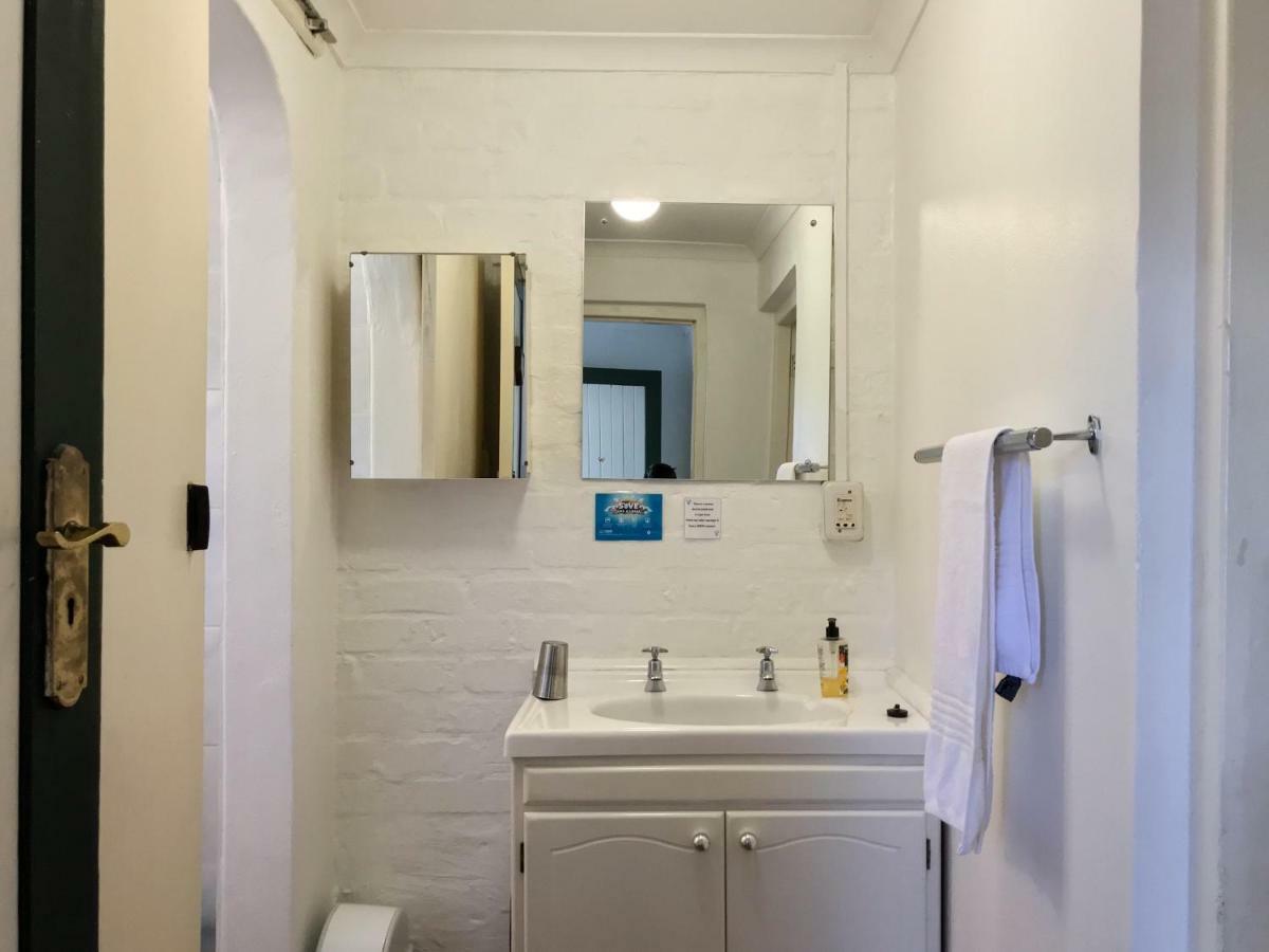 Bed & Breakfast Howards End Manor Cape Town