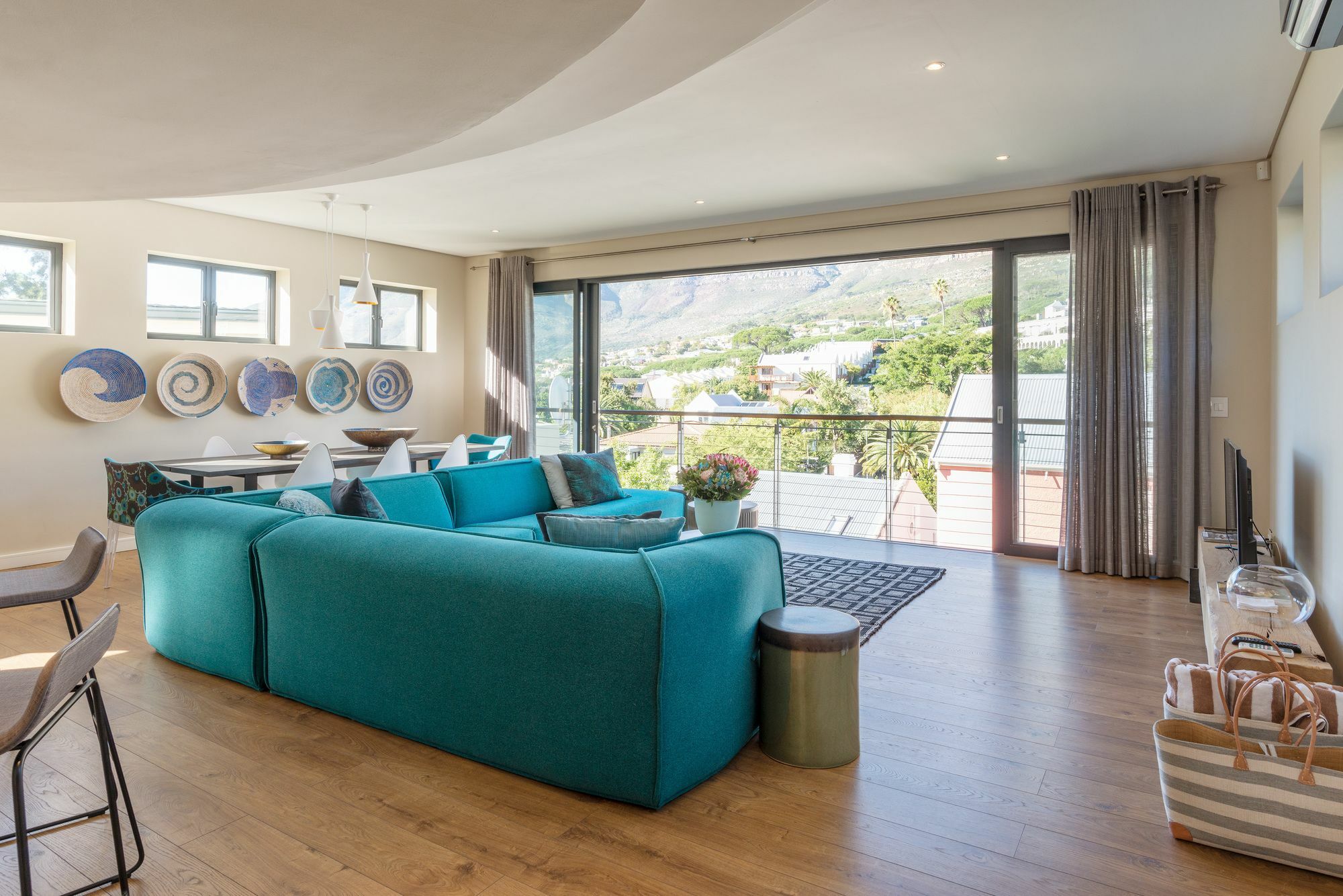 Constantia Road Higgo Villa Cape Town