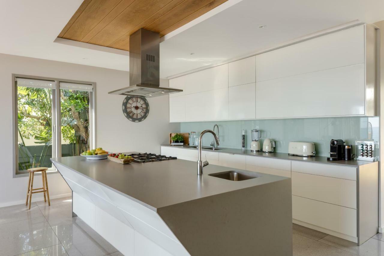 Guest house Element House Bakoven Cape Town