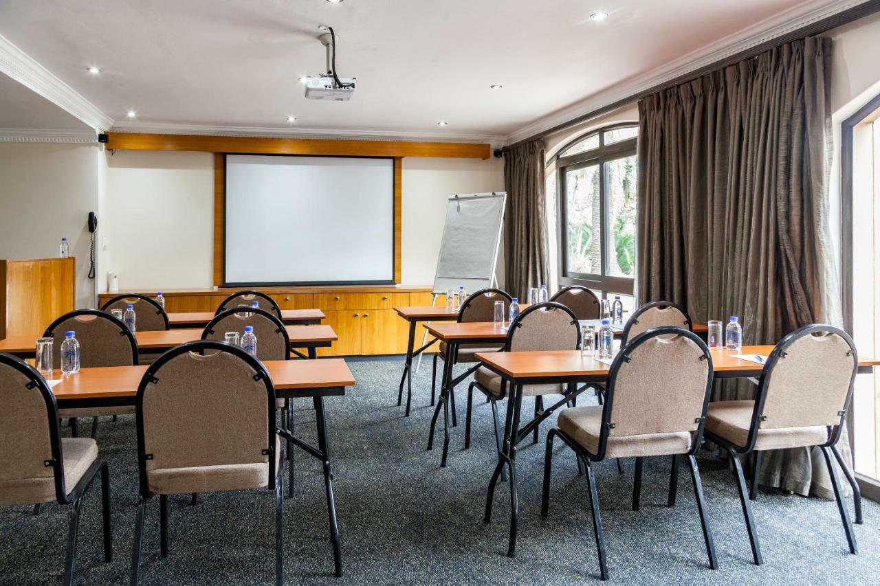 Aparthotel Island Club & Cape Town
