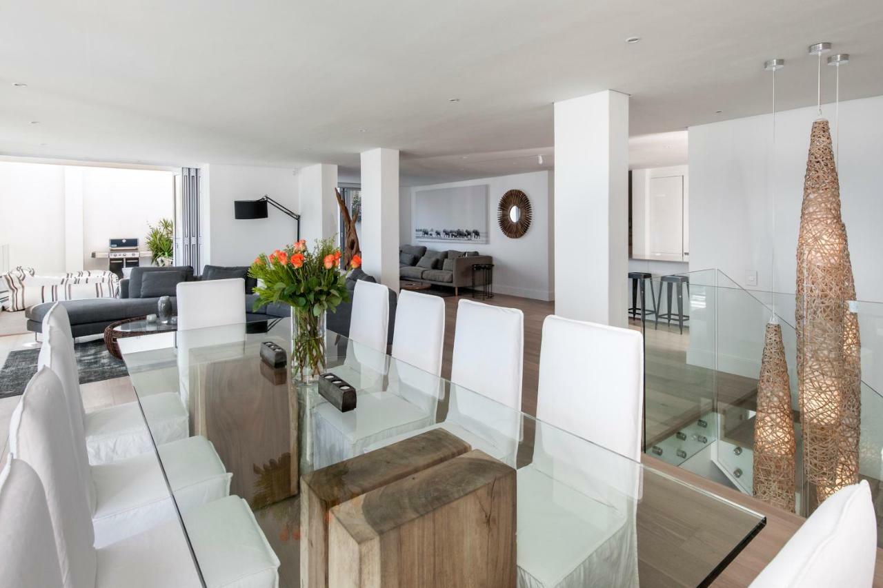 Sandpiper House: Stunning Ocean Views, Heated Pool & Large Garden