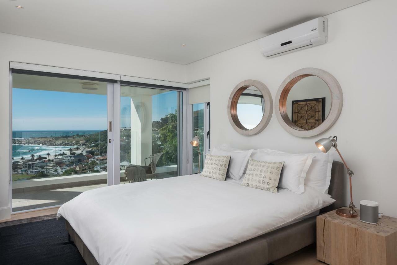 Sandpiper House: Stunning Ocean Views, Heated Pool & Large Garden Cape Town