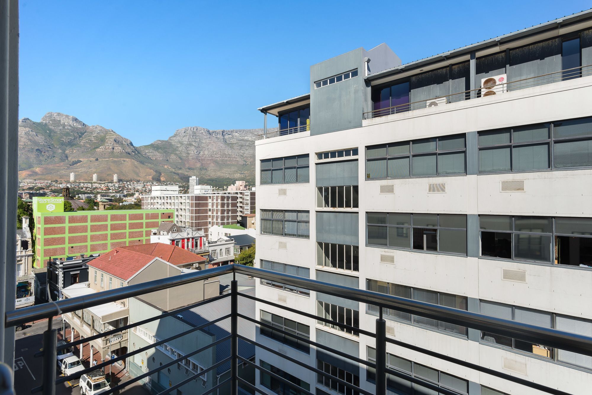 Flatrock 807 * Cape Town