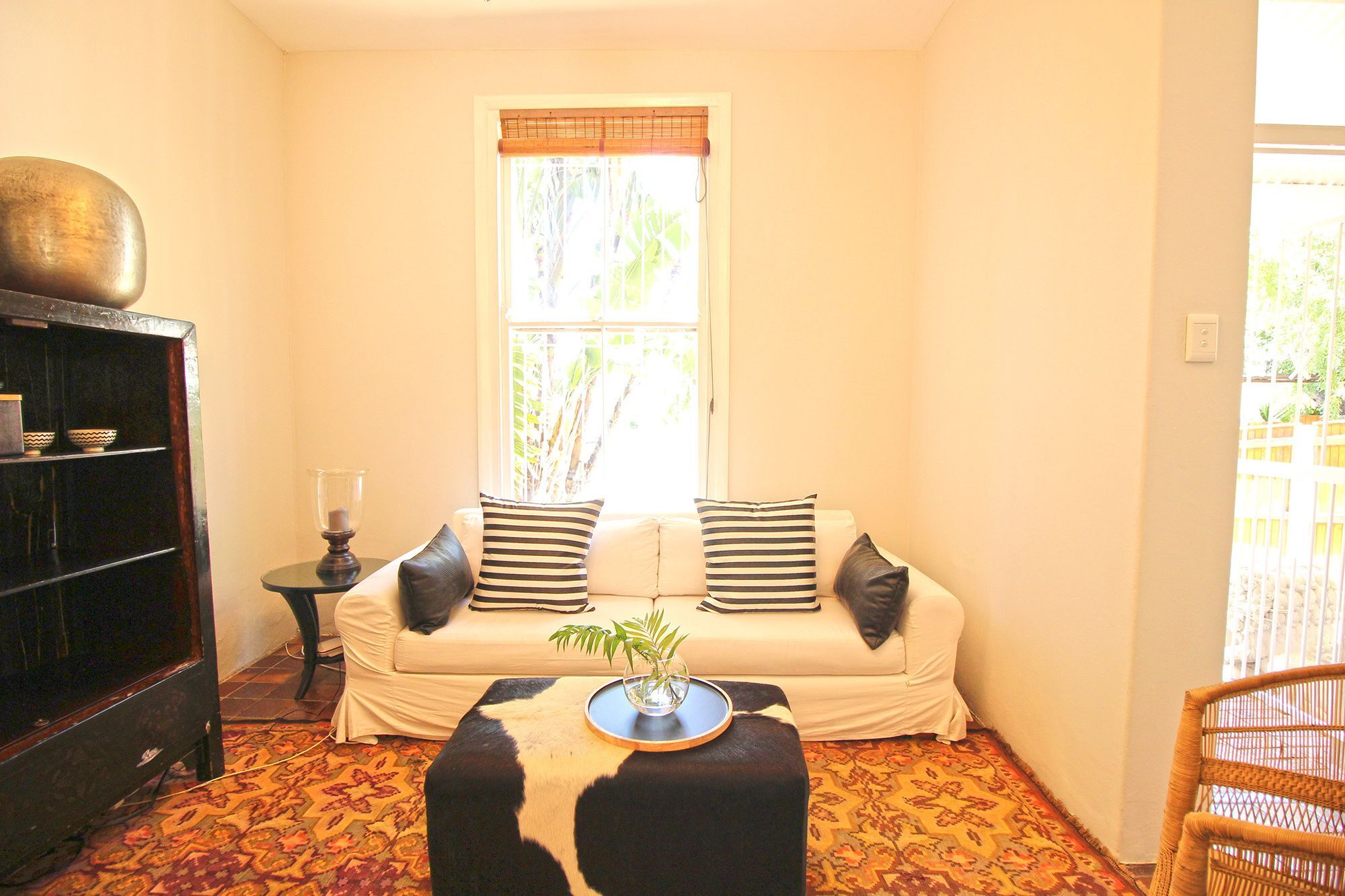 Loader 121 Apartment
