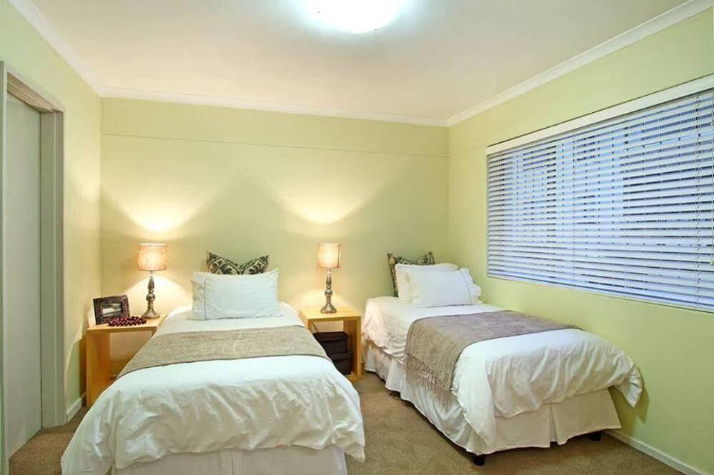 Afribode Acc Jocelyn On Bantry Bay Apartment