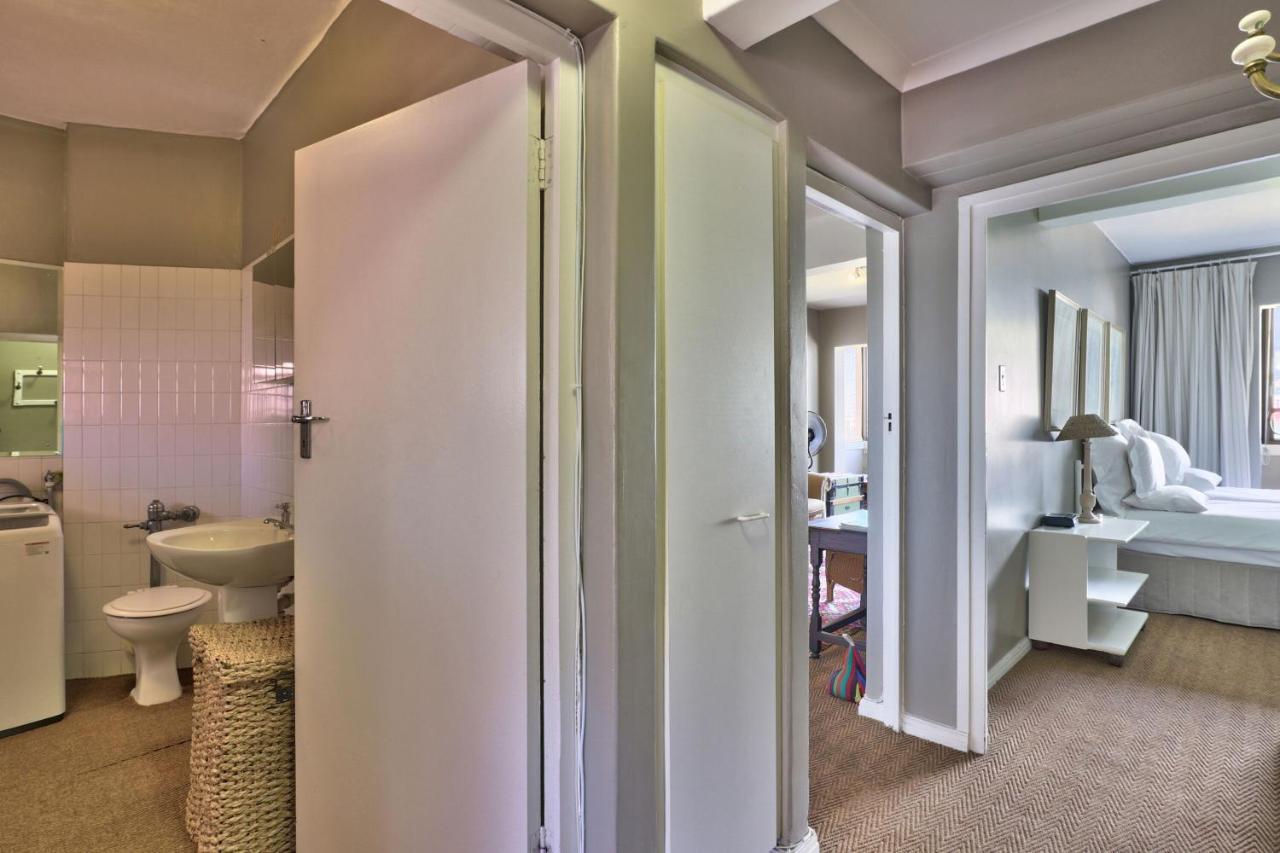 Apartment Holyrood 603