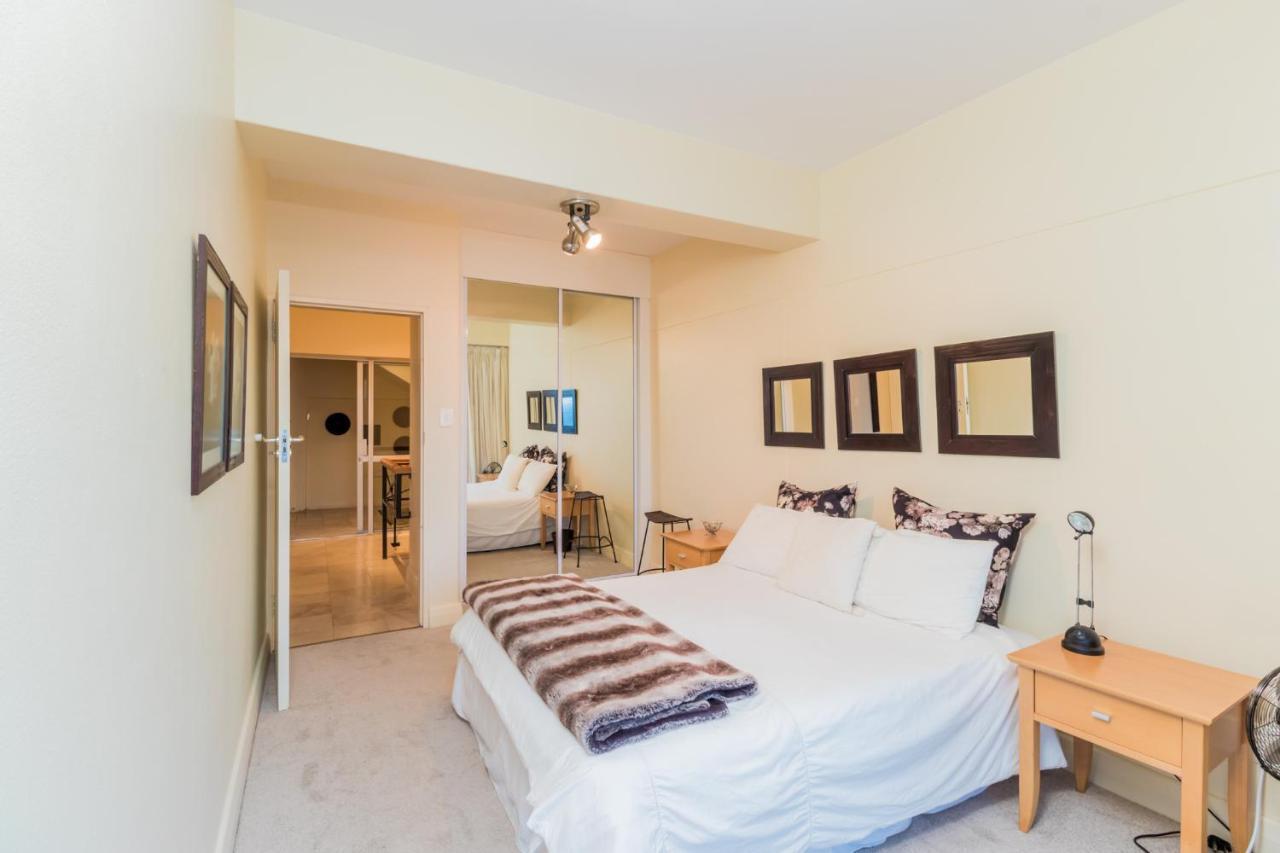 Camps Bay Views Roodeberg Apartment Cape Town
