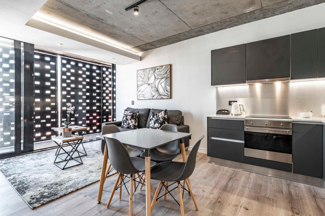 411 The Signature, De Waterkant Apartment *