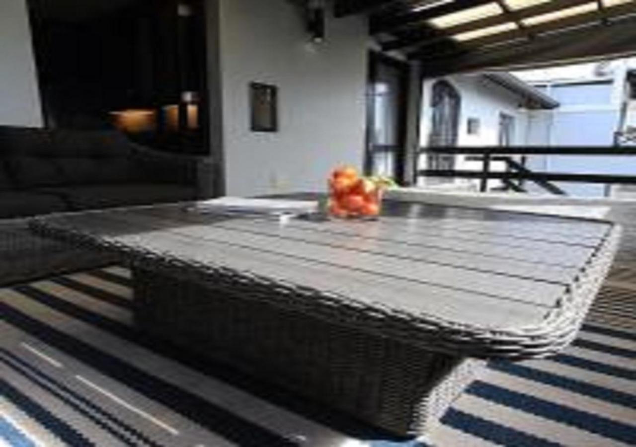 Apartment Urban Oasis At Windburg Suites Cape Town