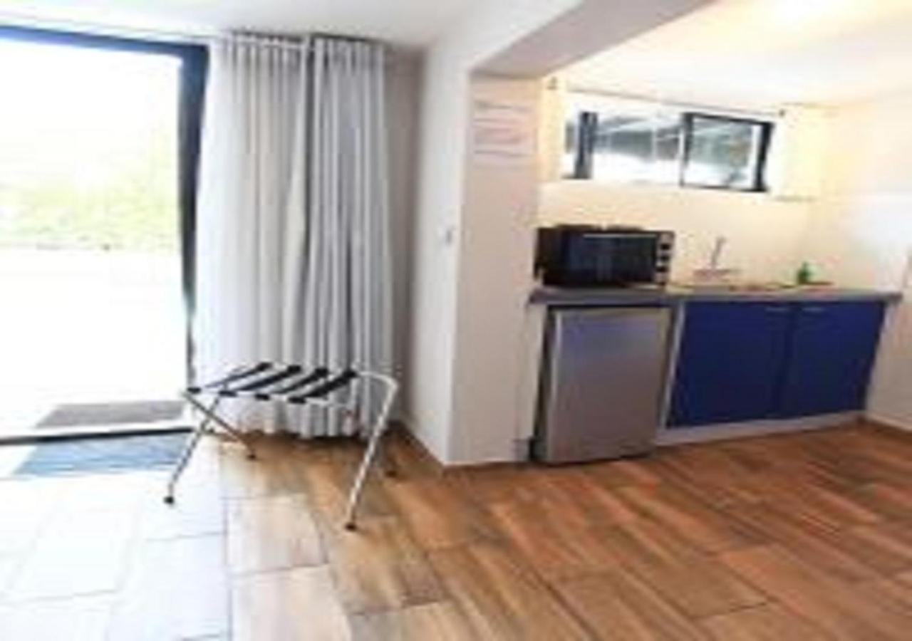 Urban Oasis At Windburg Suites Cape Town