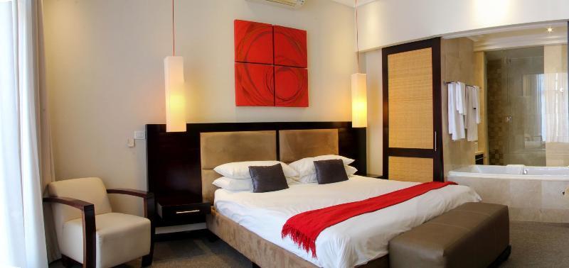 Urban Chic Boutique & Cafe 4* Cape Town